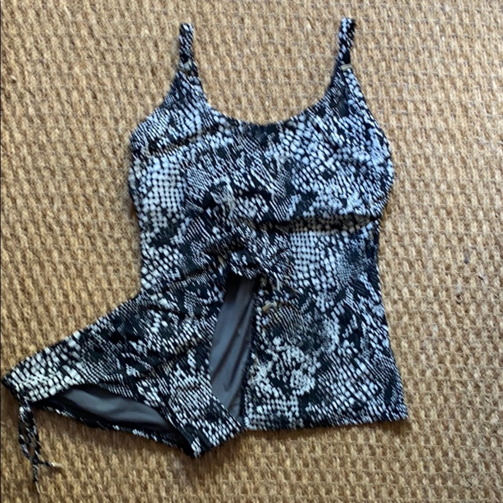 Calvin Klein Tankini!.... nwt, never been worn!